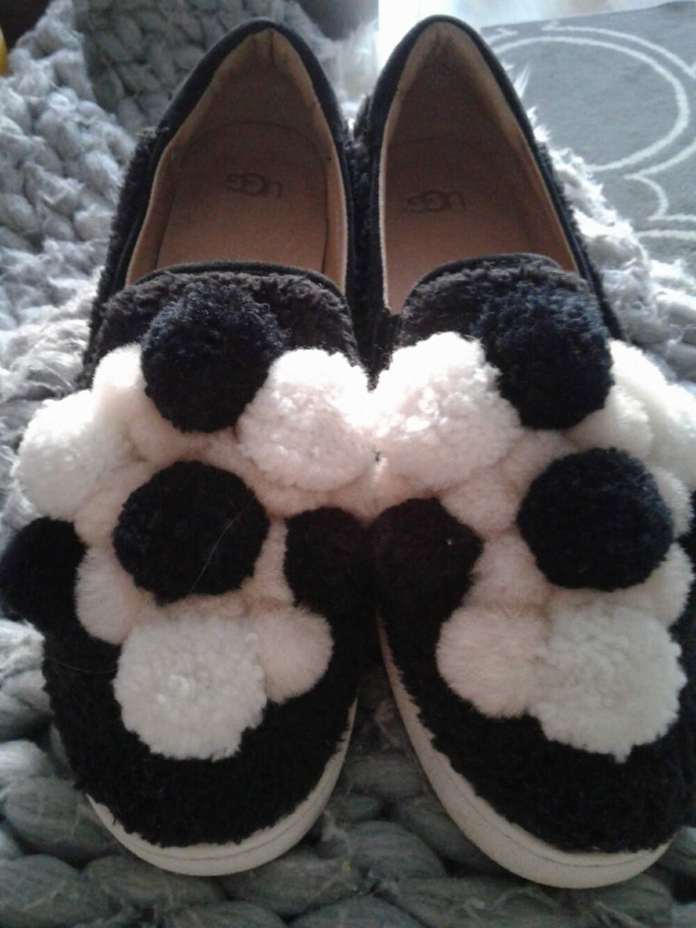 Ugu shose size 11 new very beautiful big for my daughter